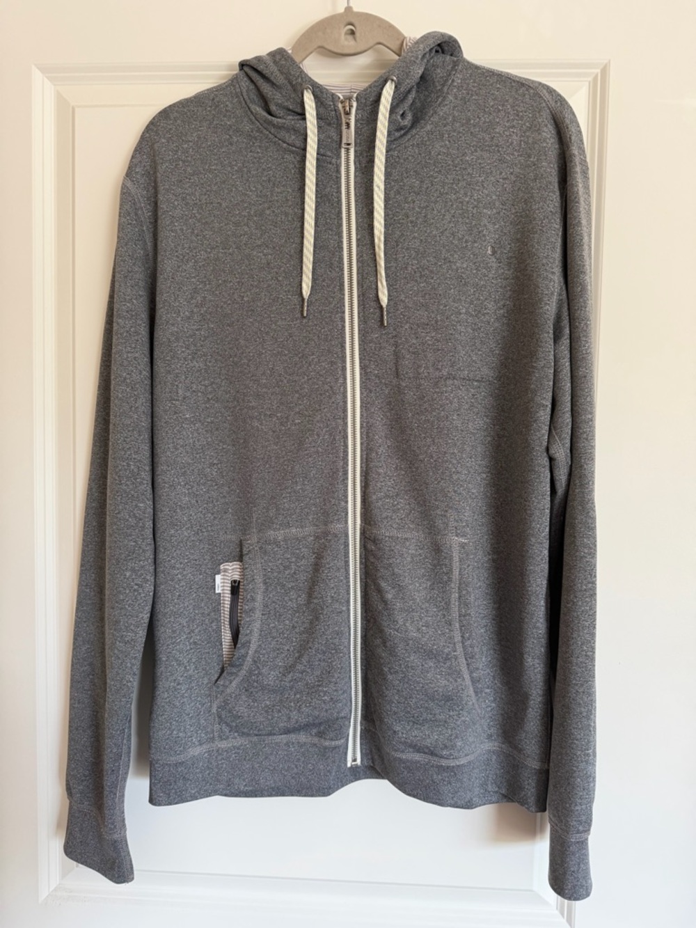Vuori Men's Gray Movement Full-Zip Hoodie